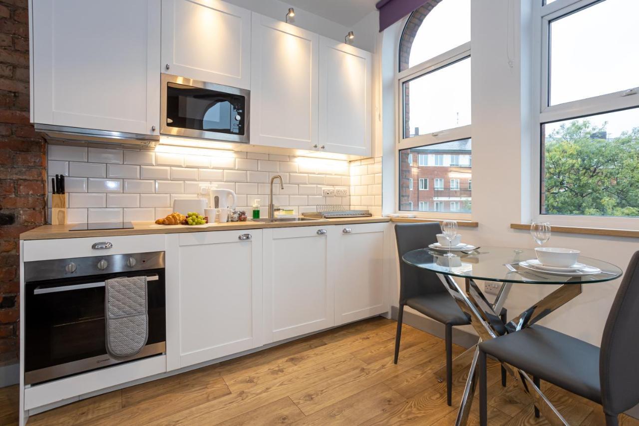 Pillo Rooms Serviced Apartments - Salford Manchester Eksteriør billede