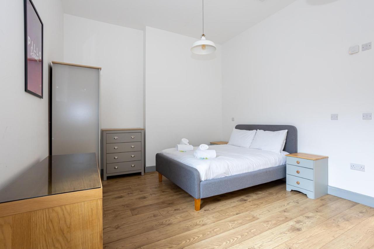 Pillo Rooms Serviced Apartments - Salford Manchester Eksteriør billede